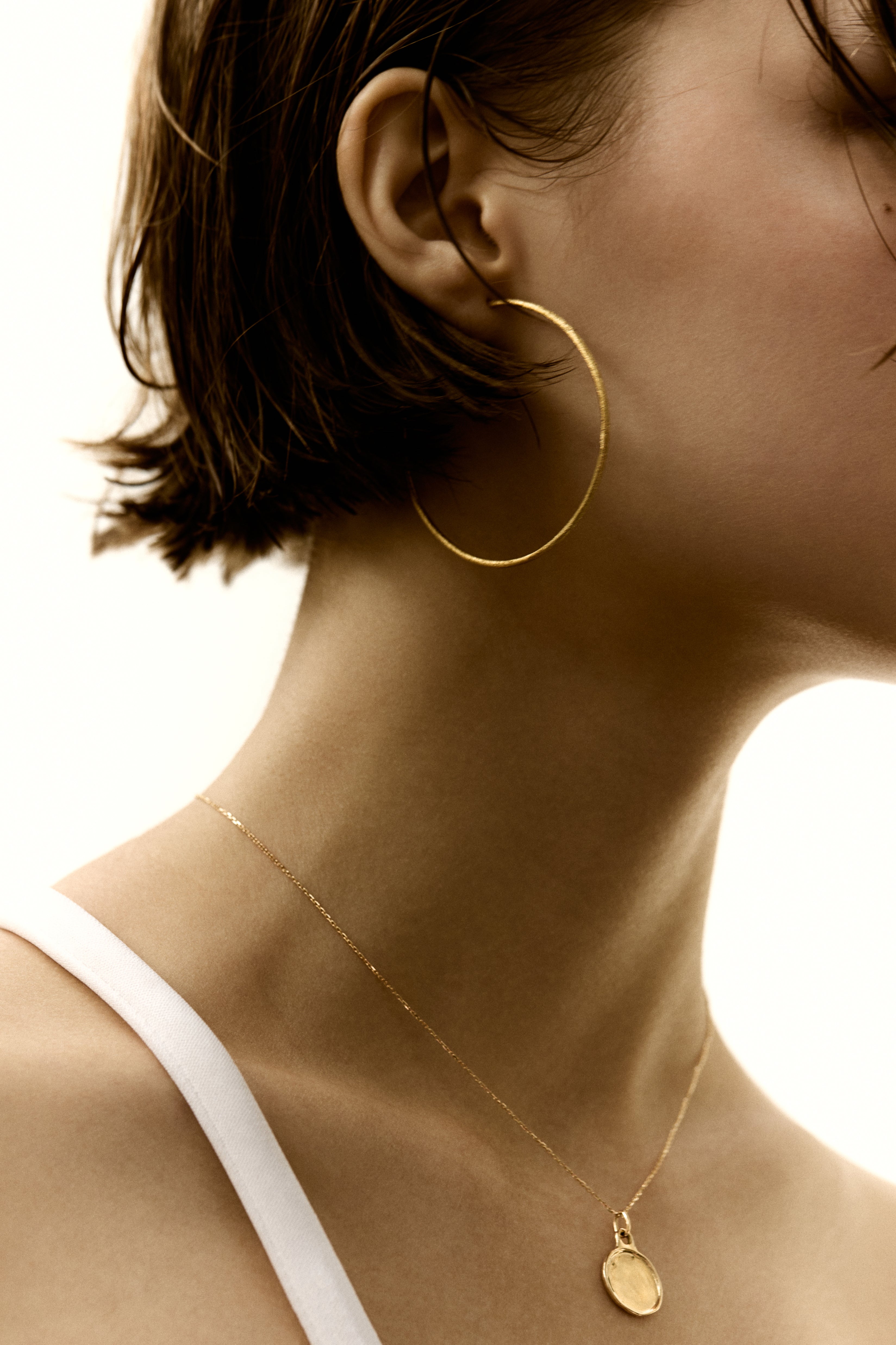 GABRIELLE NECKLACE MEDAL NECKLACE Monsieur Paris