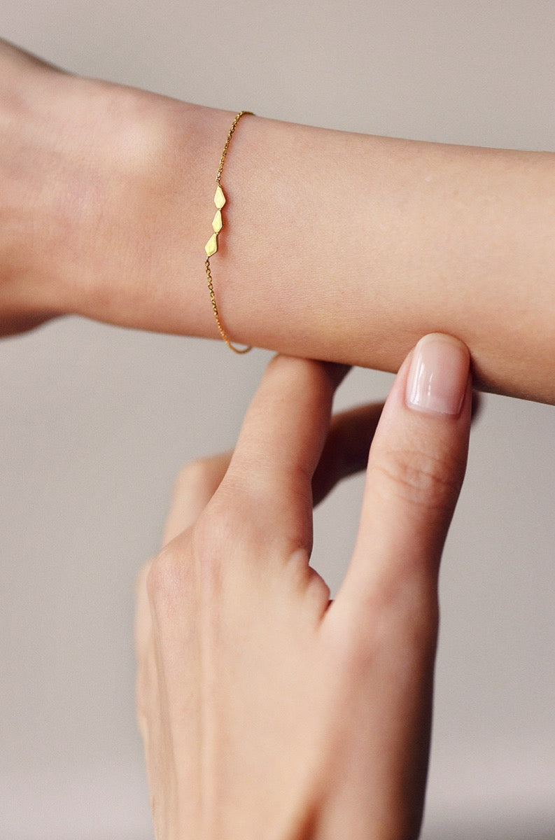 Manuela - Monsieur Paris