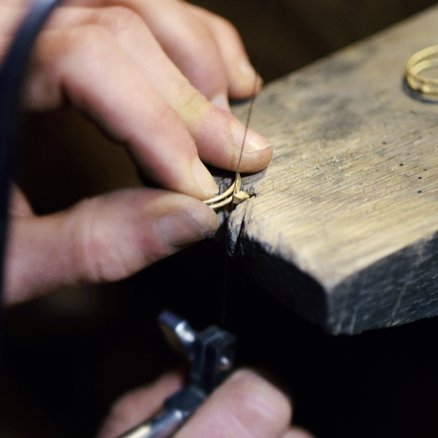 La fabrication des bijoux Monsieur